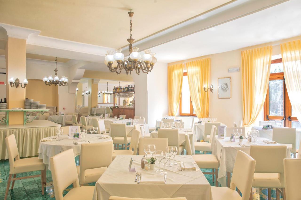 Hotel Zaro Lacco Ameno  Zewnętrze zdjęcie